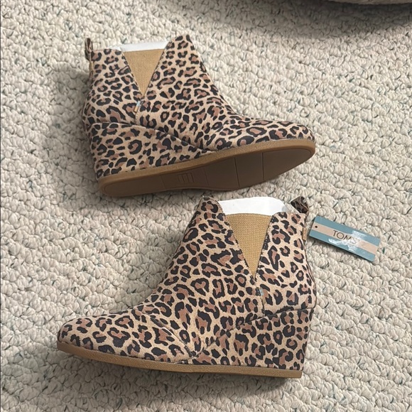 Toms Shoes - TOMS Kelsey Leopard Print Wedge Ankle Boots